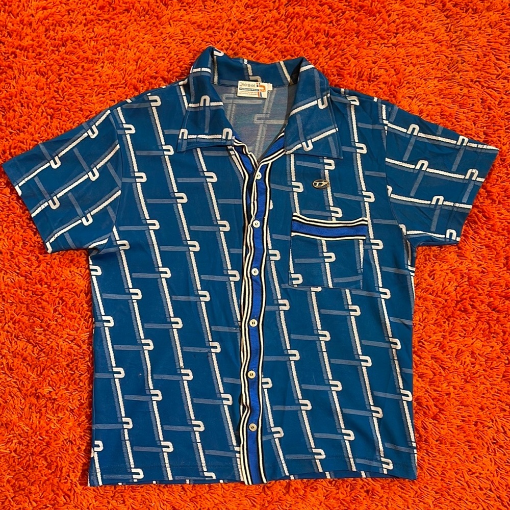 VINTAGE DIESEL TOP! 😁 button down, size small🌷